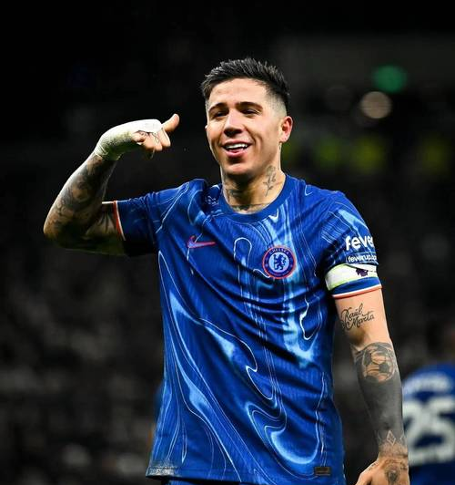 今夜那不勒斯外线爆发——英超节点到来，更衣室稳定，年轻球员得到机会的简单介绍